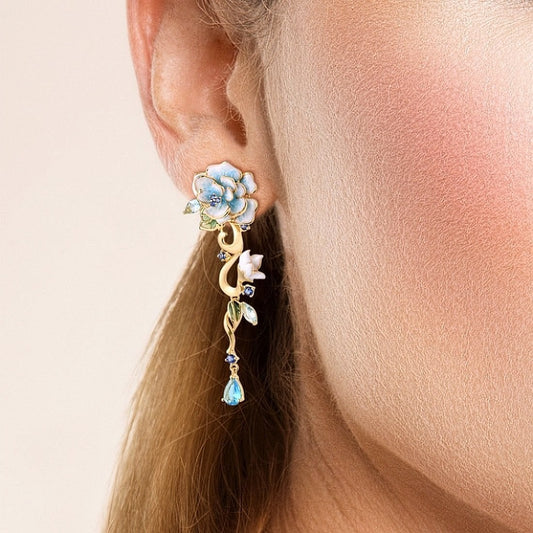 ISABEL Flower Dangling Earrings